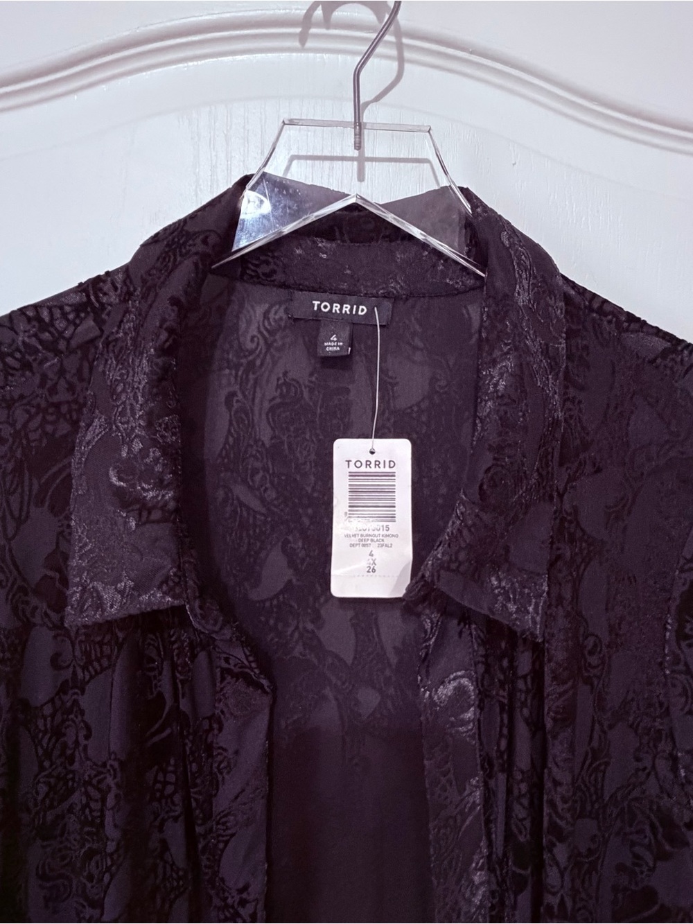 NWT - TORRID Velvet Burnout Deep Black Kimono/Duster Size 4X (26) - Picture 10 of 10